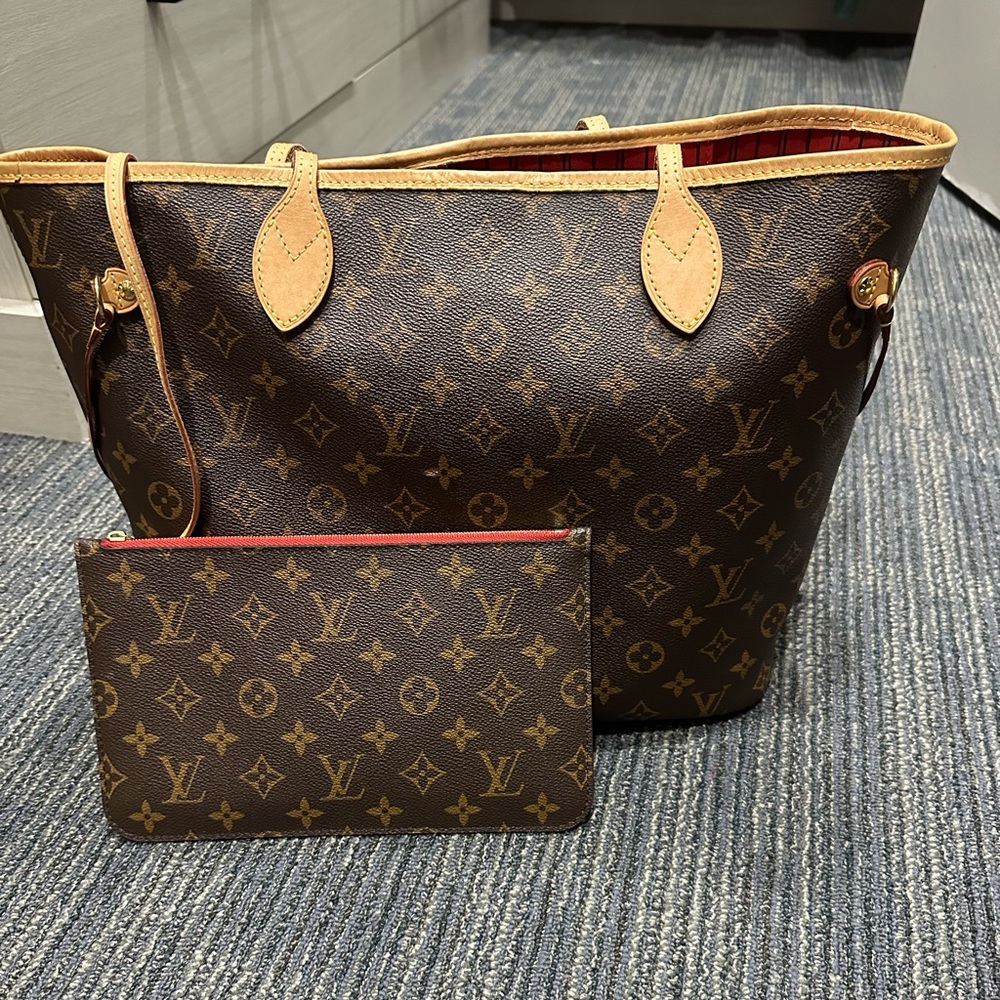 Authentic Louis Vuitton Neverfull MM